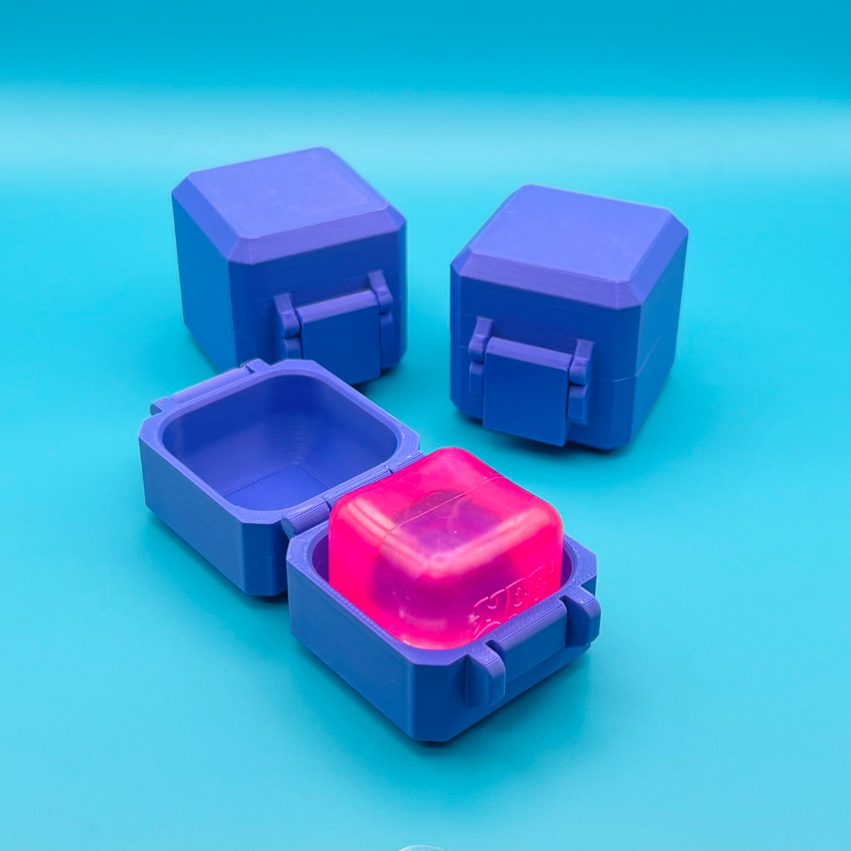 NeeDoh Nice Ice Baby & Case Combo